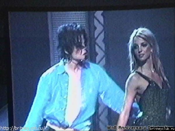 Бритни на концерте Майкла Джексона029.jpg(Бритни Спирс, Britney Spears)