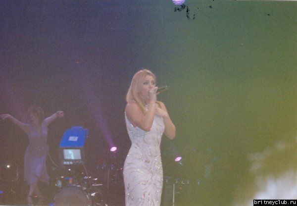 D.W.D. - Raleigh, North Carolina (12 Декабря 2001 года)007.jpg(Бритни Спирс, Britney Spears)