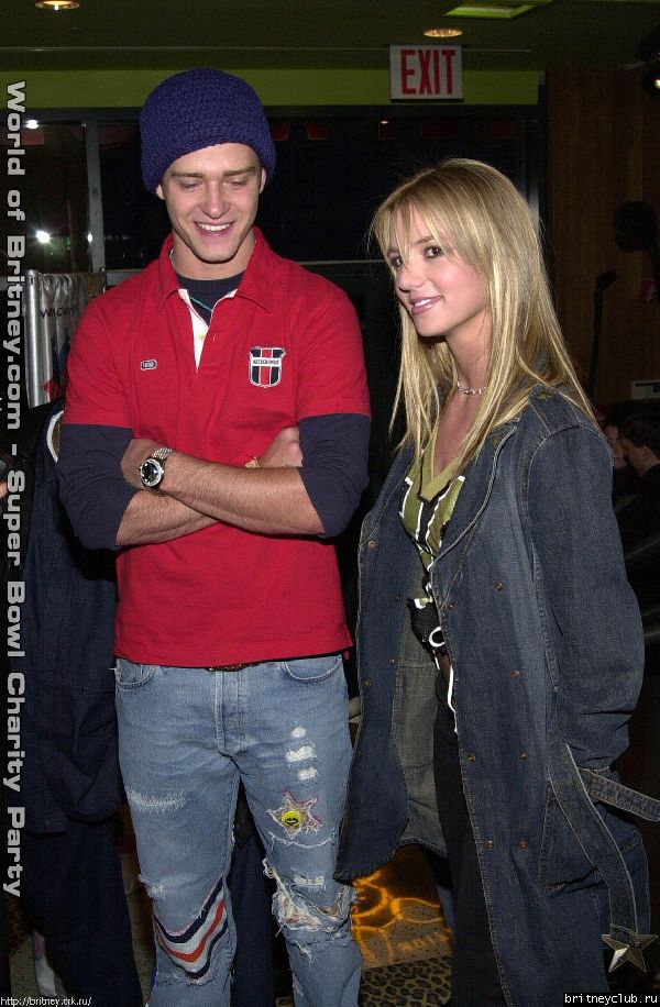 Бритни и Джастин на вечере  Superbowl 10.jpg(Бритни Спирс, Britney Spears)