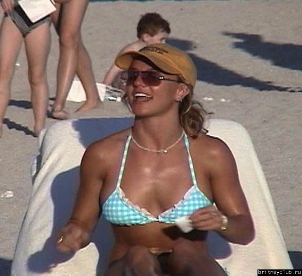 Бритни на пляже в Майямиbritney_spears04.jpg(Бритни Спирс, Britney Spears)