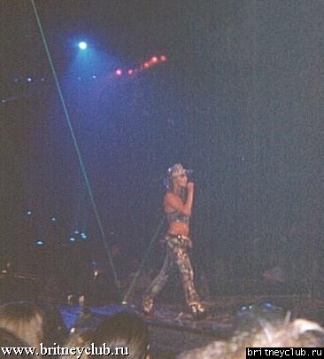 D.W.D. Worcester, MA (30 июня 2002 года)01.jpg(Бритни Спирс, Britney Spears)