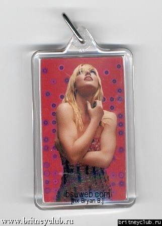 Фотографии товаров, предлагаемых во время тура DWD25.jpg(Бритни Спирс, Britney Spears)