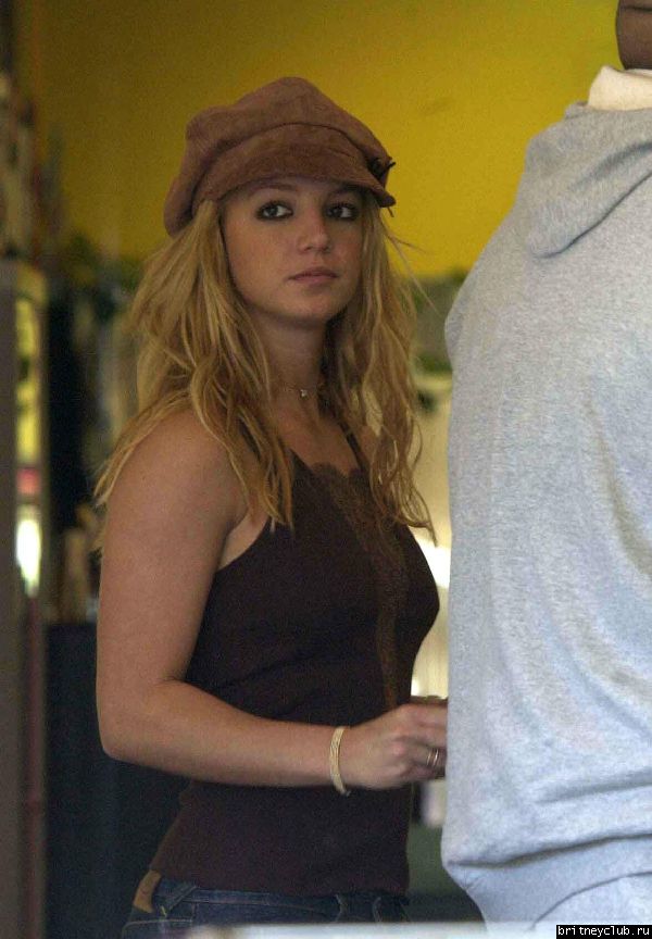 Бритни ходит по магазинамsaz260306b_16.jpg(Бритни Спирс, Britney Spears)