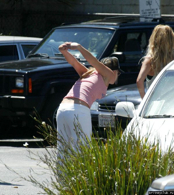 Бритни около отеля перед выездом на VMA12941-06.jpg(Бритни Спирс, Britney Spears)