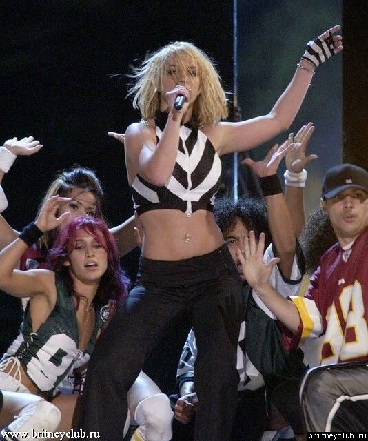 NFL Kickoff Live 2003001.jpg(Бритни Спирс, Britney Spears)
