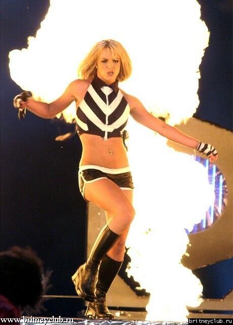 NFL Kickoff Live 2003003.jpg(Бритни Спирс, Britney Spears)