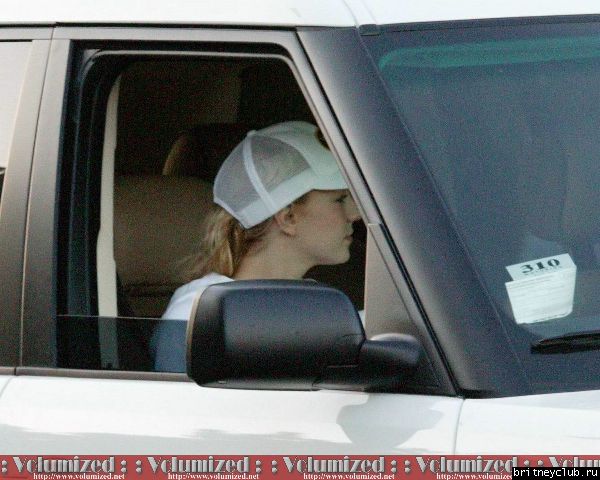 Бритни в машине05.jpg(Бритни Спирс, Britney Spears)