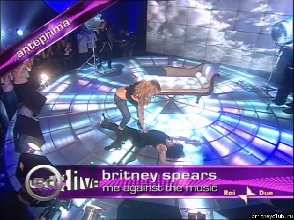 "Breathe On Me" (выступление с новой песней)5_G.jpg(Бритни Спирс, Britney Spears)