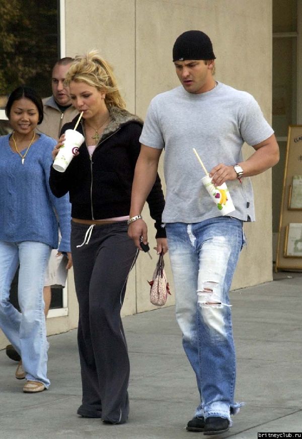 Бритни и Брайан в Санта Монике6~148.jpg(Бритни Спирс, Britney Spears)