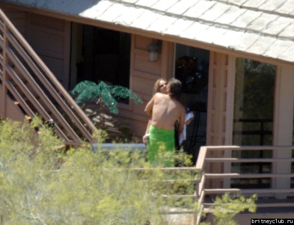 Бритни&Кевин в поисках дома в Аризоне07.jpg(Бритни Спирс, Britney Spears)