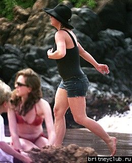 Бритни с Шоном на пляже16408504xb.jpg(Бритни Спирс, Britney Spears)