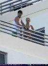 Бритни и Кевин на балконе