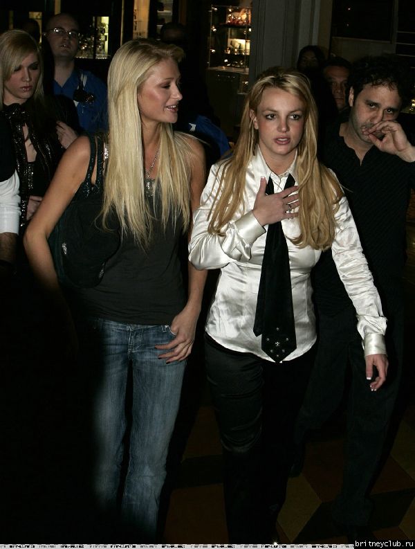 Бритни тусуется с Перис Хилтон 36.jpg(Бритни Спирс, Britney Spears)