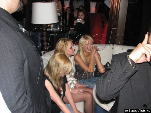 Бритни тусуется с Перис Хилтон 44.jpg(Бритни Спирс, Britney Spears)