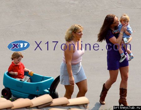 Бритни проводит время с детьмиbritney-kids02.JPG(Бритни Спирс, Britney Spears)