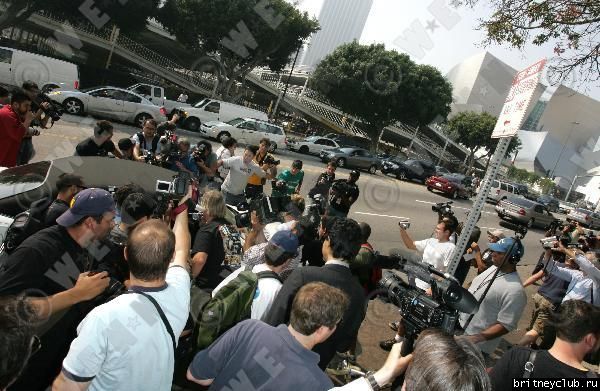 Бритни достигает здания суда - 26.10.20072624021.jpg(Бритни Спирс, Britney Spears)