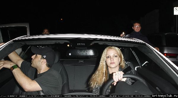 Бритни тестирует на выносливость новую машину11~500.jpg(Бритни Спирс, Britney Spears)