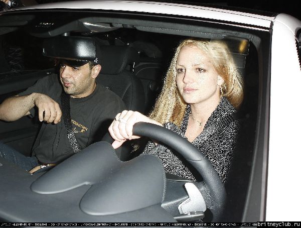 Бритни тестирует на выносливость новую машину9~124.jpg(Бритни Спирс, Britney Spears)