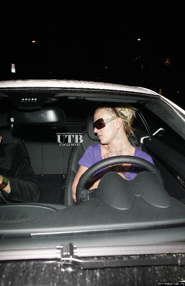 Бритни с Сэмом Латфи едут в отель10~22.JPG(Бритни Спирс, Britney Spears)