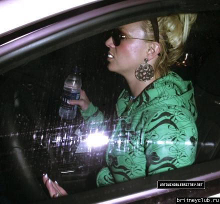 Бритни на бензоколонке в Голливуде59~47.jpg(Бритни Спирс, Britney Spears)