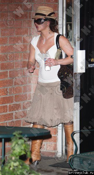 Бритни после посещения студии Millennium1204568891199.jpg(Бритни Спирс, Britney Spears)