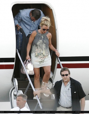 Бритни в аэропорту Bob Hope в Burbank(Бритни Спирс, Britney Spears)