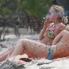 Бритни отдыхает на пляже Barrigona в Коста Рике