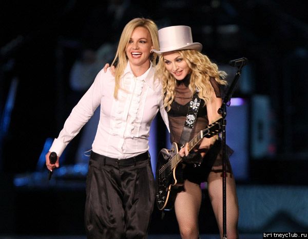 Выступление Бритни на концерте Мадонны (HQ)britney-madonna06.jpg(Бритни Спирс, Britney Spears)