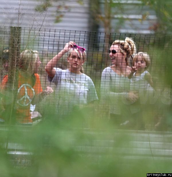 Бритни и Джейден отправились на ферму аллигаторов09.jpg(Бритни Спирс, Britney Spears)