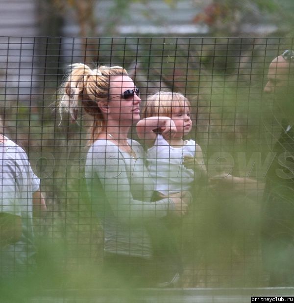Бритни и Джейден отправились на ферму аллигаторов11.jpg(Бритни Спирс, Britney Spears)