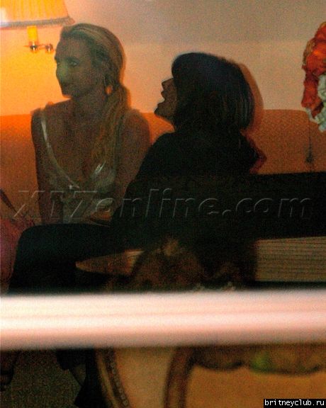 Бритни и Линн в отеле Montagebspearsmontage011809_01.jpg(Бритни Спирс, Britney Spears)