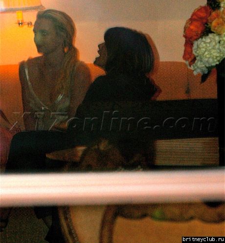 Бритни и Линн в отеле Montagebspearsmontage011809_05.jpg(Бритни Спирс, Britney Spears)