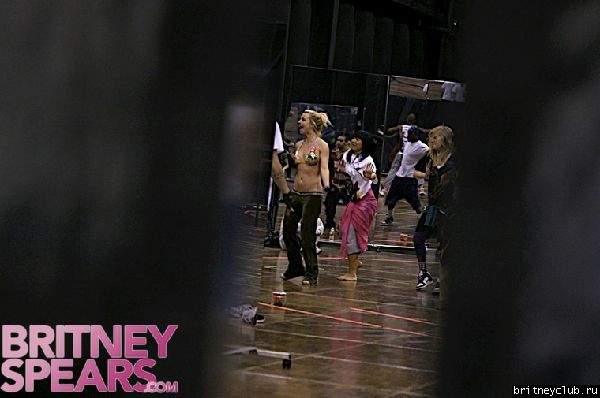 Новые фото с танцевальной репетиции Бритниgallery_enlarged-img_7233.jpg(Бритни Спирс, Britney Spears)
