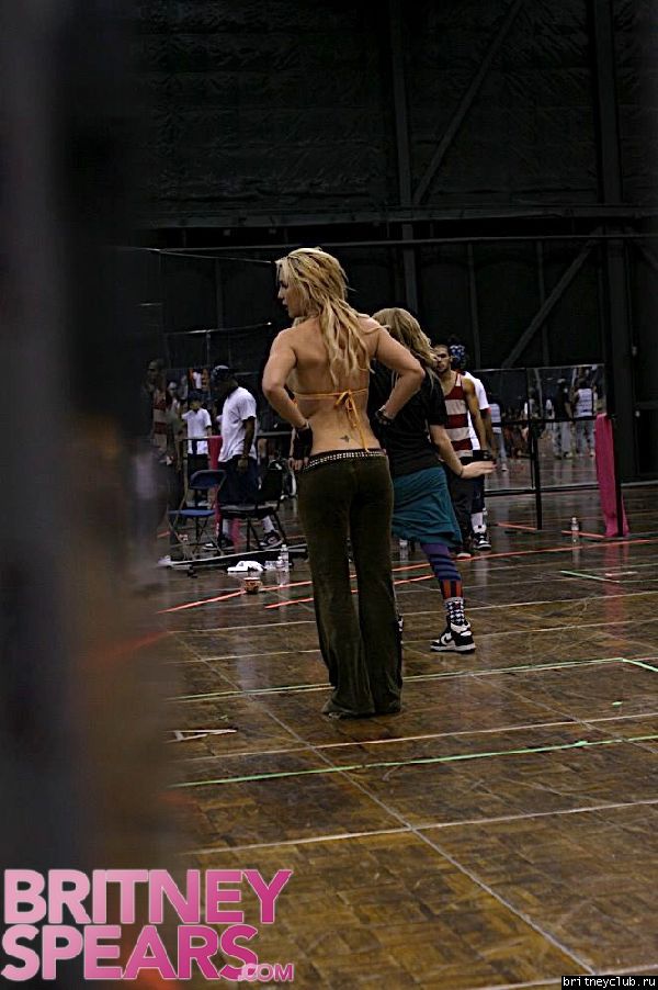 Новые фото с танцевальной репетиции Бритниgallery_enlarged-img_7330.jpg(Бритни Спирс, Britney Spears)