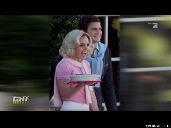 Кадры из клипа 02.png(Бритни Спирс, Britney Spears)