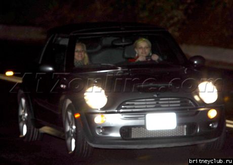 Бритни и Бретт катаются по Голливуду3.jpg(Бритни Спирс, Britney Spears)
