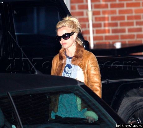 Бритни уезжает из студии6.jpg(Бритни Спирс, Britney Spears)