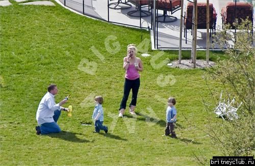 Бритни проводит время с детьми14.jpg(Бритни Спирс, Britney Spears)
