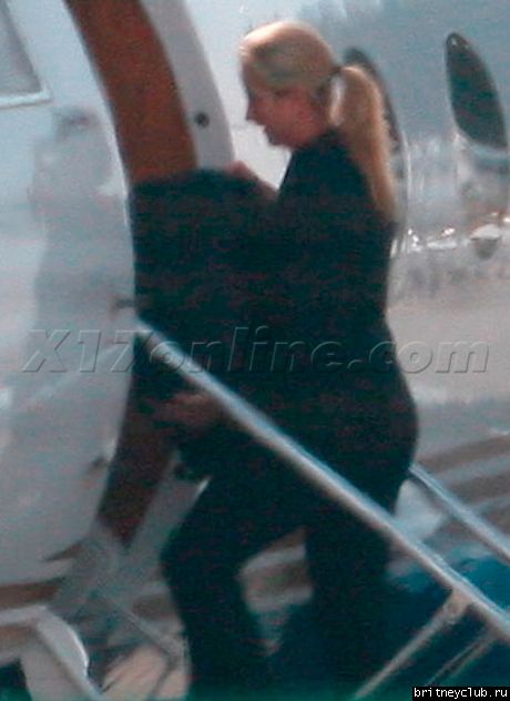 Бритни в аэропорту Van Nuys07.jpg(Бритни Спирс, Britney Spears)