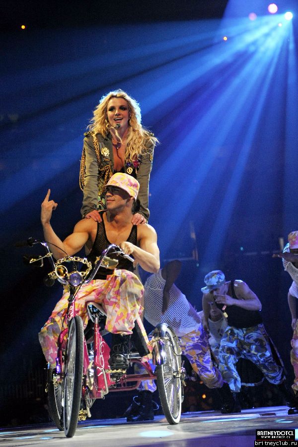 Фотографии с концерта Бритни в Новом Орлеане (Фото высшего качества)115.jpg(Бритни Спирс, Britney Spears)