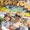 Бритни с Шоном и Джейденом в парке атракционов Mickey’s Toontown