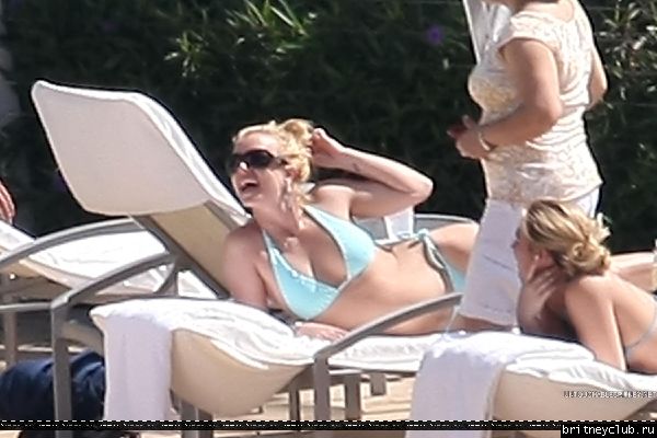 Бритни проводит время с детьми на свежем воздухе05.jpg(Бритни Спирс, Britney Spears)