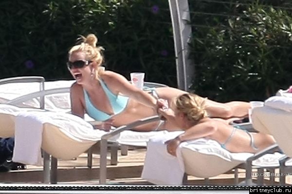 Бритни проводит время с детьми на свежем воздухе08.jpg(Бритни Спирс, Britney Spears)