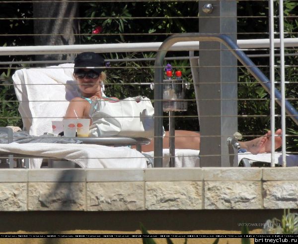 Бритни проводит время с детьми на свежем воздухе74.jpg(Бритни Спирс, Britney Spears)