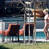 Эксклюзив: 25 февраля Бритни отдыхает во дворе дома в Calabasas