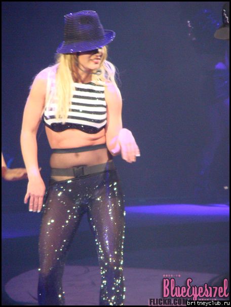Фотографии с концерта Бритни в Торонто (Фото среднего качества)18.png(Бритни Спирс, Britney Spears)