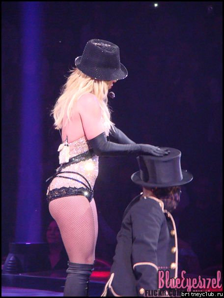 Фотографии с концерта Бритни в Торонто (Фото среднего качества)66.png(Бритни Спирс, Britney Spears)