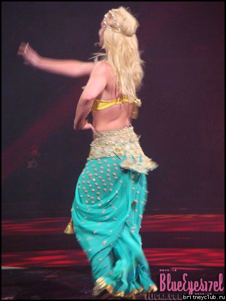 Фотографии с концерта Бритни в Торонто (Фото среднего качества)83.png(Бритни Спирс, Britney Spears)