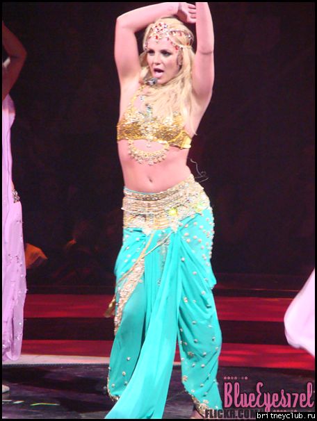 Фотографии с концерта Бритни в Торонто (Фото среднего качества)85.png(Бритни Спирс, Britney Spears)