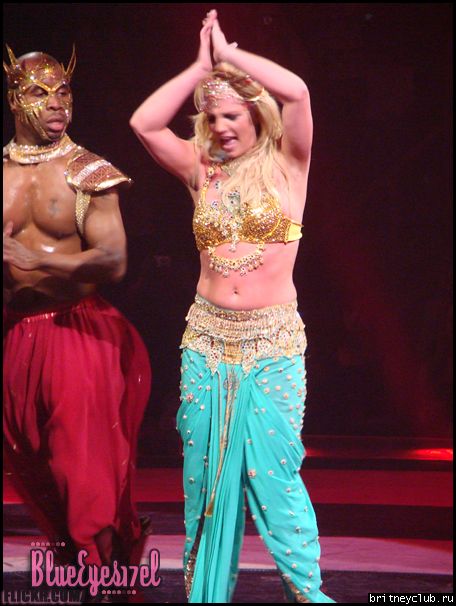 Фотографии с концерта Бритни в Торонто (Фото среднего качества)86.png(Бритни Спирс, Britney Spears)